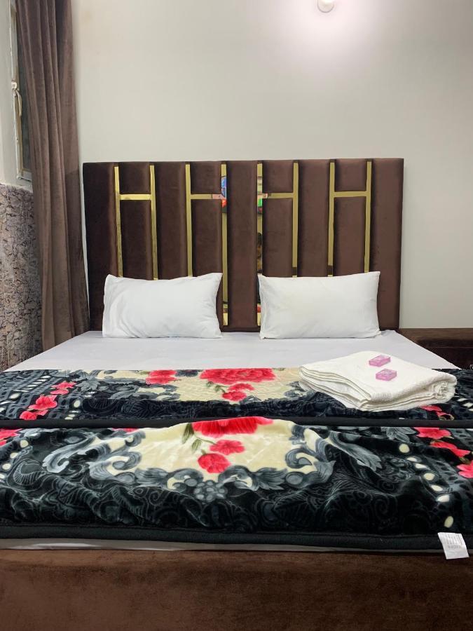 Eden Plus Executive Hotel Лахор Екстериор снимка