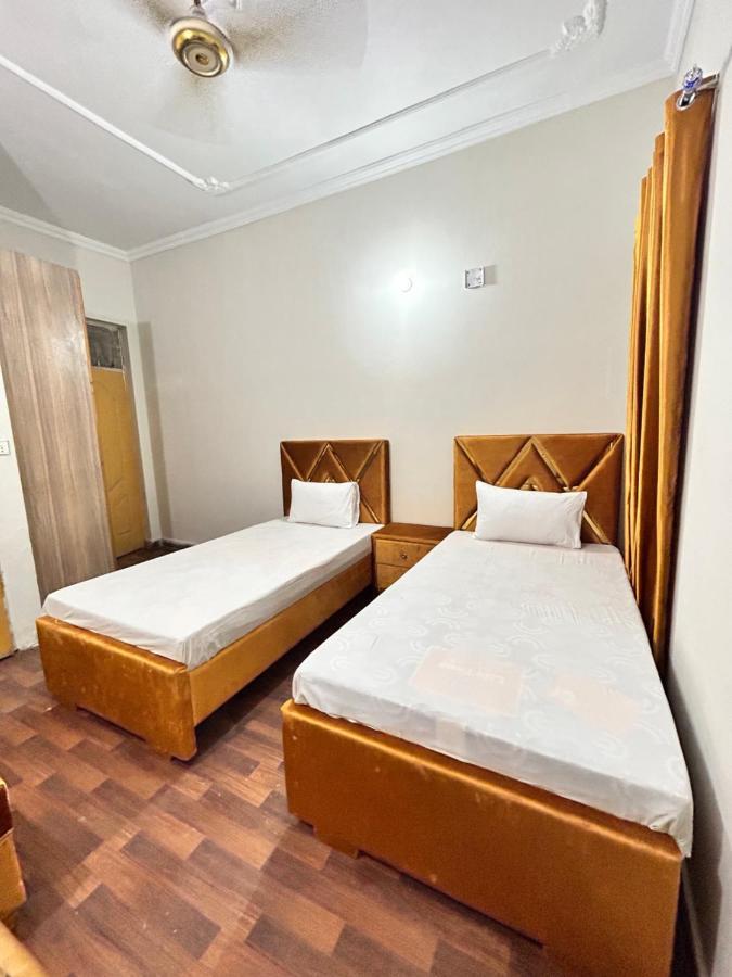 Eden Plus Executive Hotel Лахор Екстериор снимка
