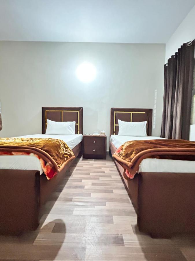 Eden Plus Executive Hotel Лахор Екстериор снимка
