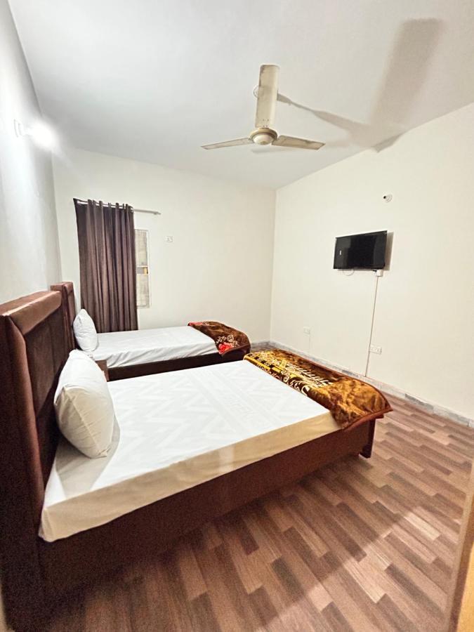 Eden Plus Executive Hotel Лахор Екстериор снимка