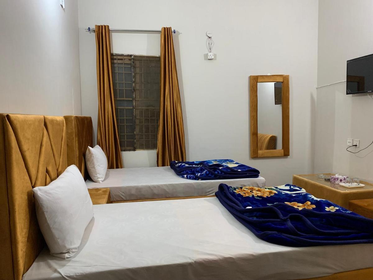 Eden Plus Executive Hotel Лахор Екстериор снимка